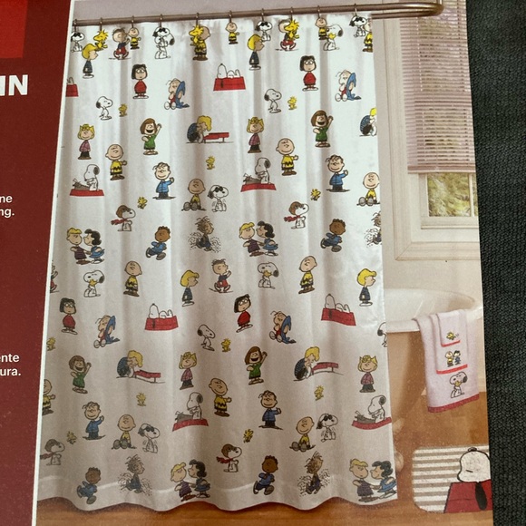 Peanuts Shower Curtain - Picture 3 of 3